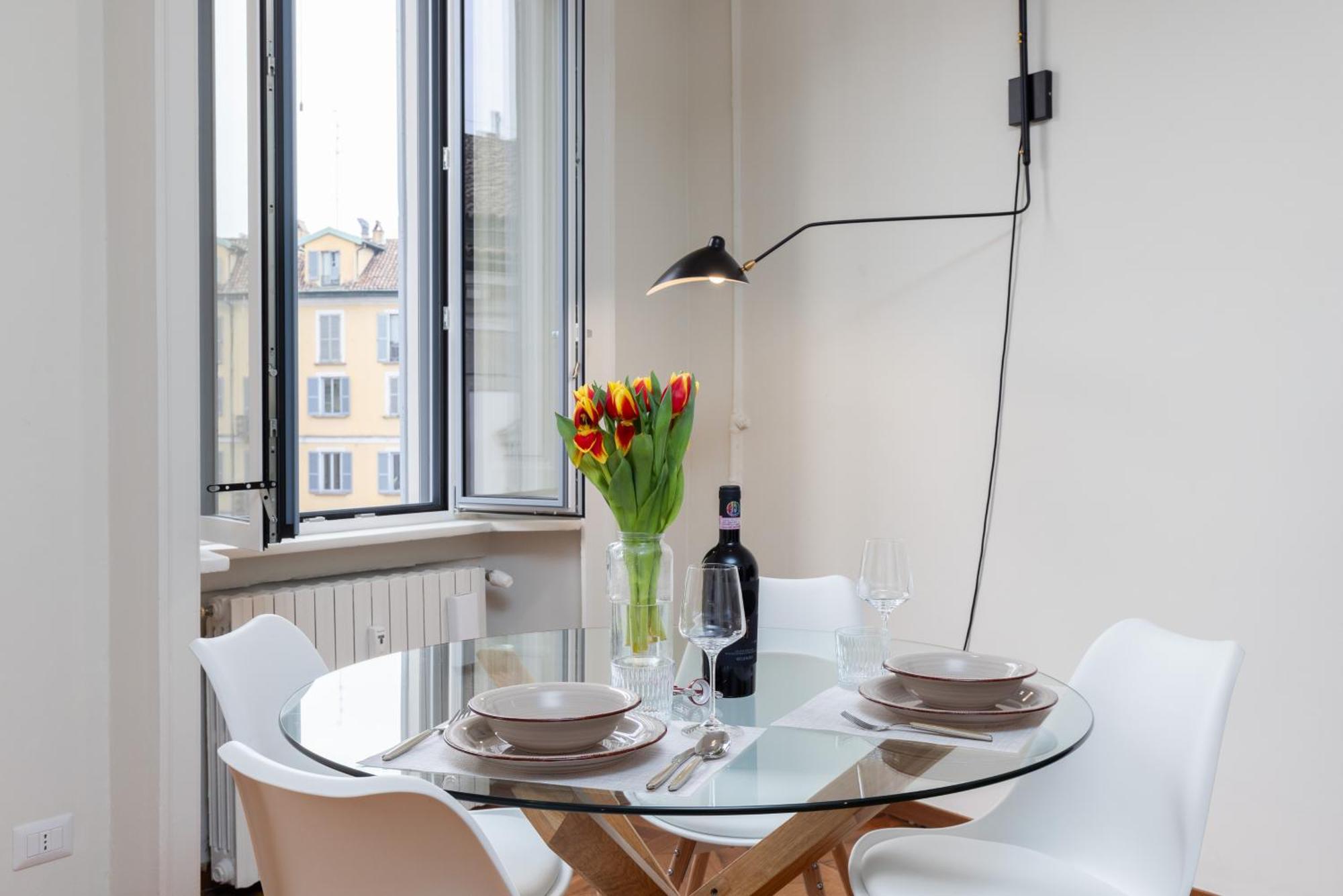 Living Uniqc Apartment - Duomo Milan Luaran gambar