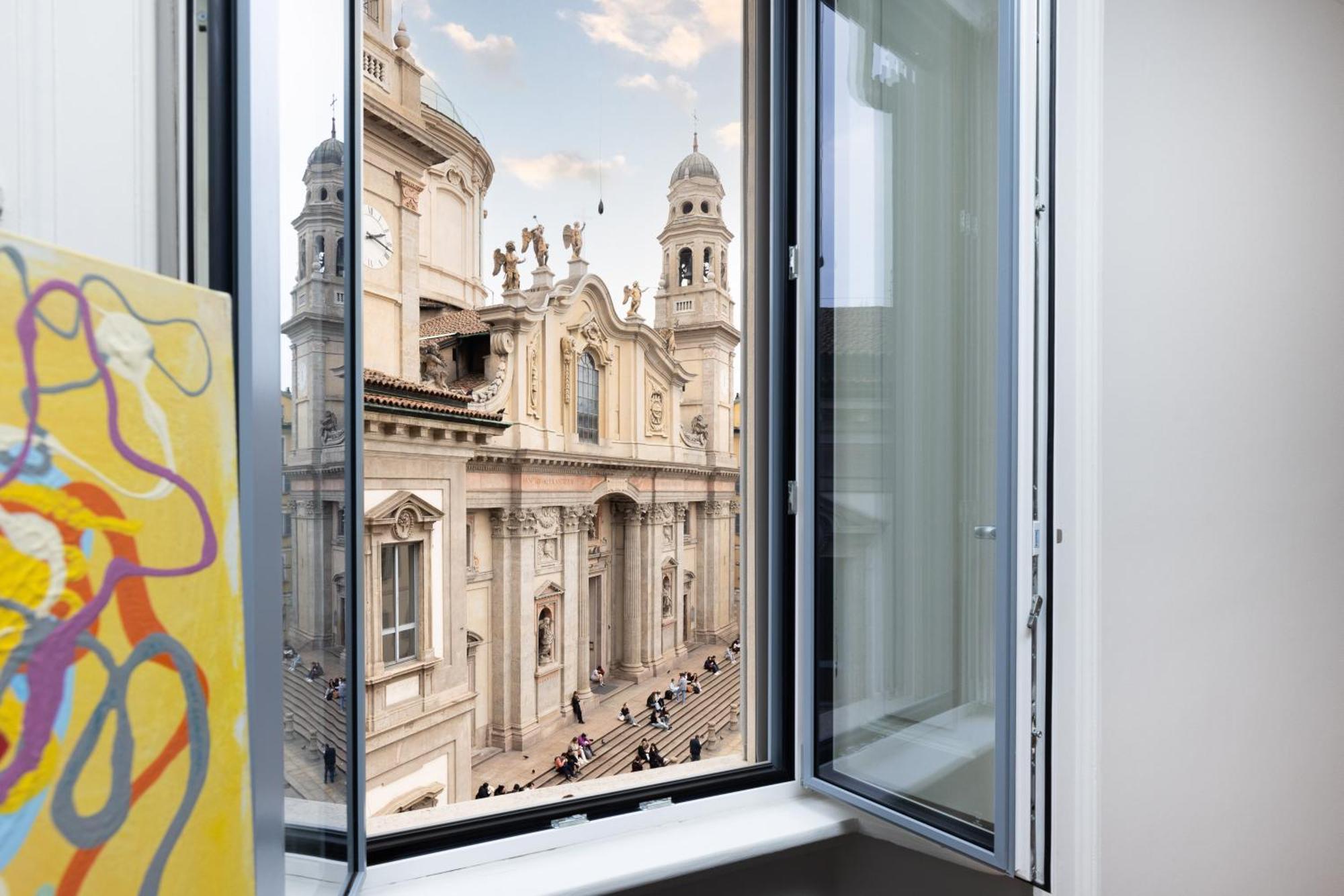 Living Uniqc Apartment - Duomo Milan Luaran gambar