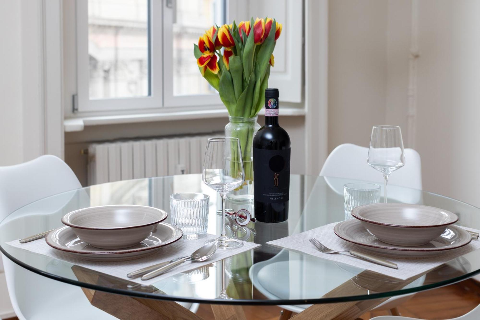Living Uniqc Apartment - Duomo Milan Luaran gambar